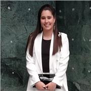 Profesora de apoyo para edades de primaria hasta 3 de la ESO